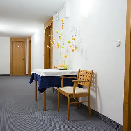 Gh Kolinska (adults Only)