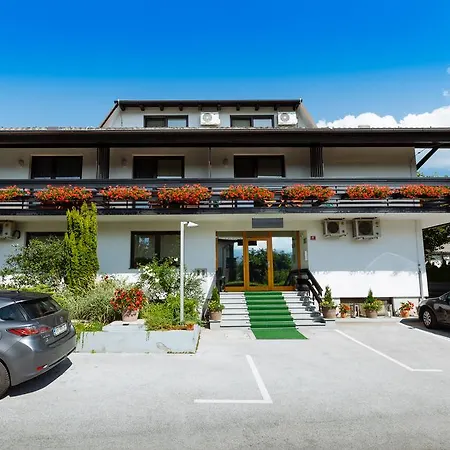 Gh Kolinska -adults Only- 3*