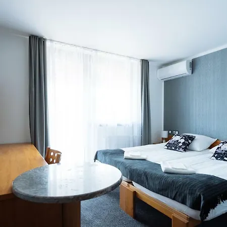 فندق Gh Kolinska (adults Only) 3*